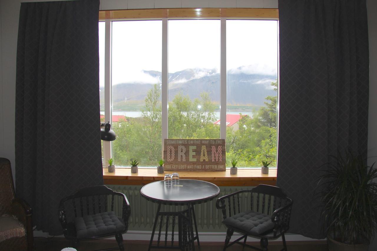 Private And Peaceful One Bedroom Apartments 보르가네스 외부 사진