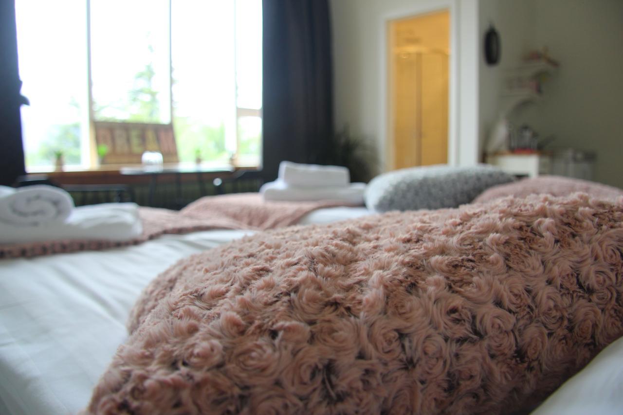 Private And Peaceful One Bedroom Apartments 보르가네스 외부 사진